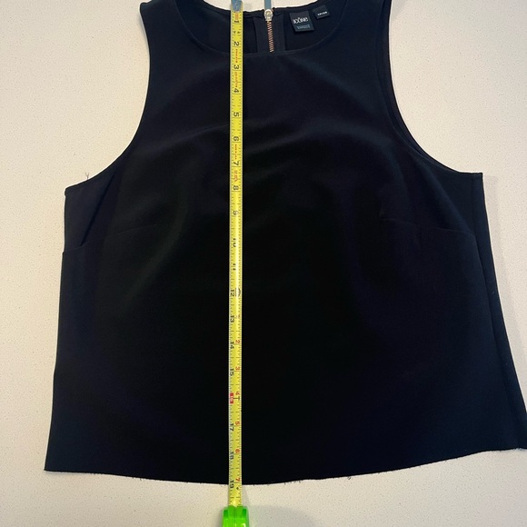 Icône sleeveless top from Simon’s - Picture 2 of 4